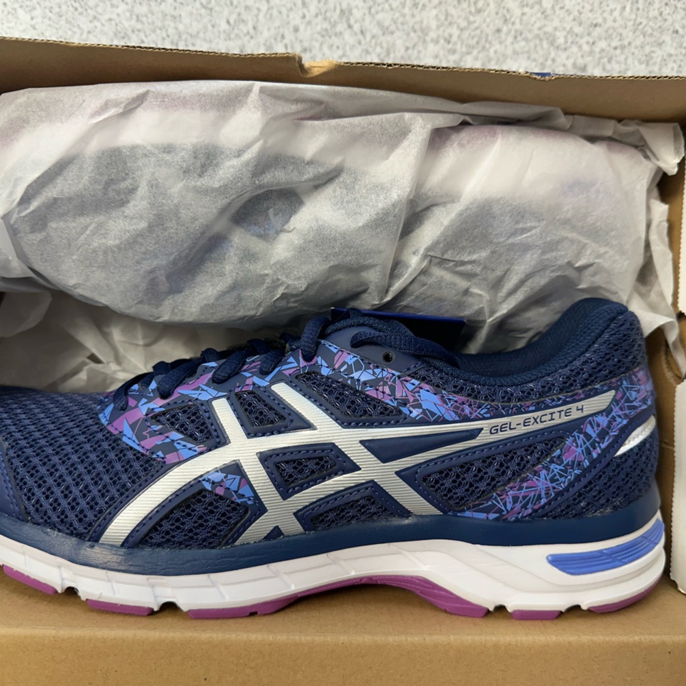 ASICS Women’s Size 10